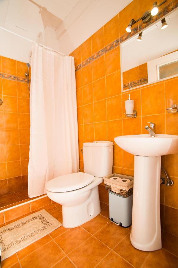 Spongkalya Apartment II Kalymnos Town Bagian luar foto